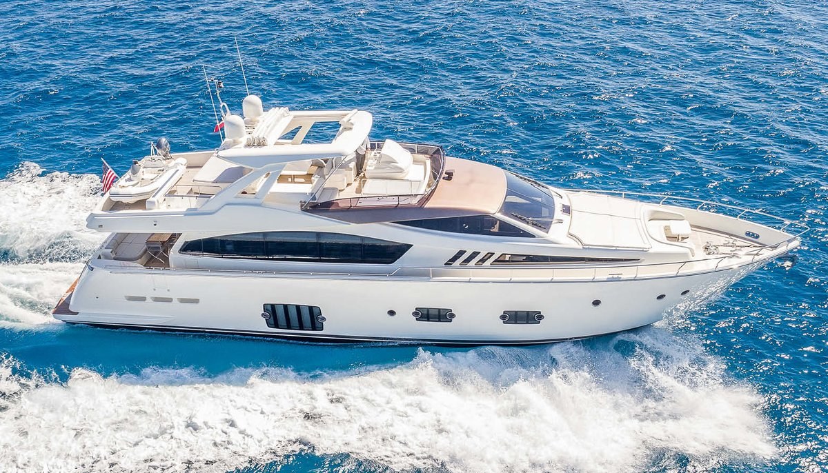 LEON yacht charter 2