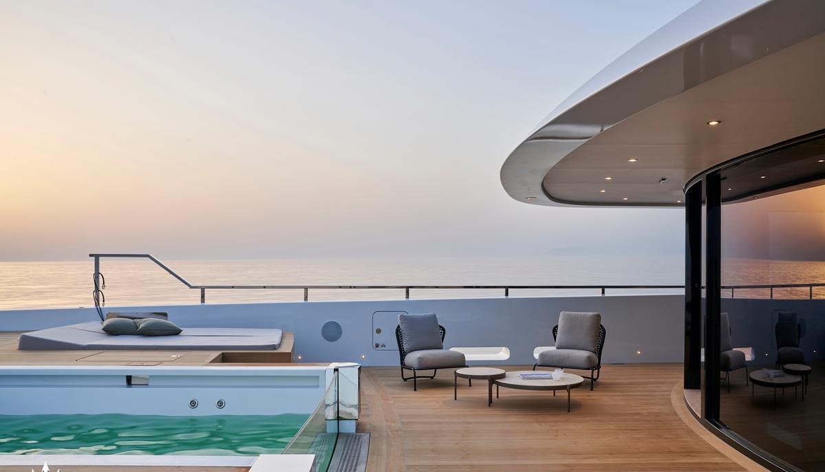 LEMON TREE yacht charter 3