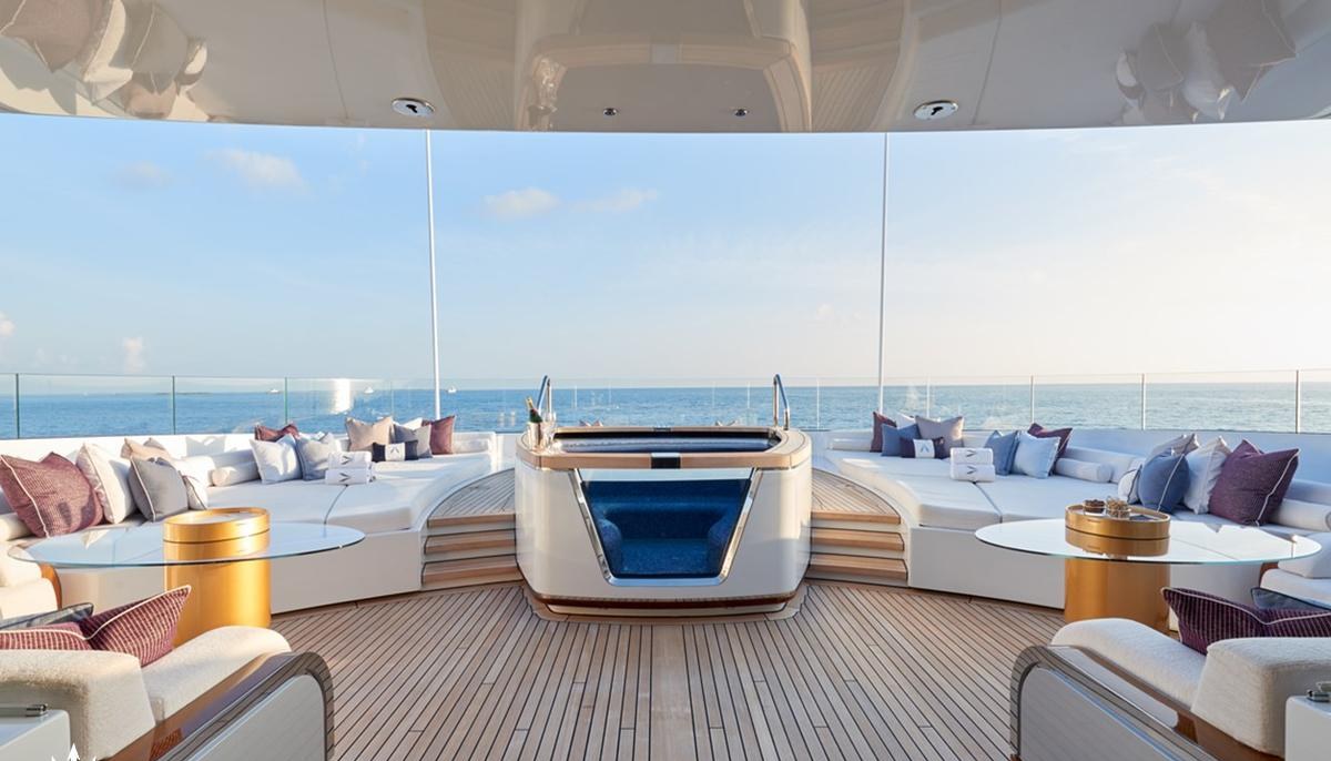 ARROW yacht charter 3