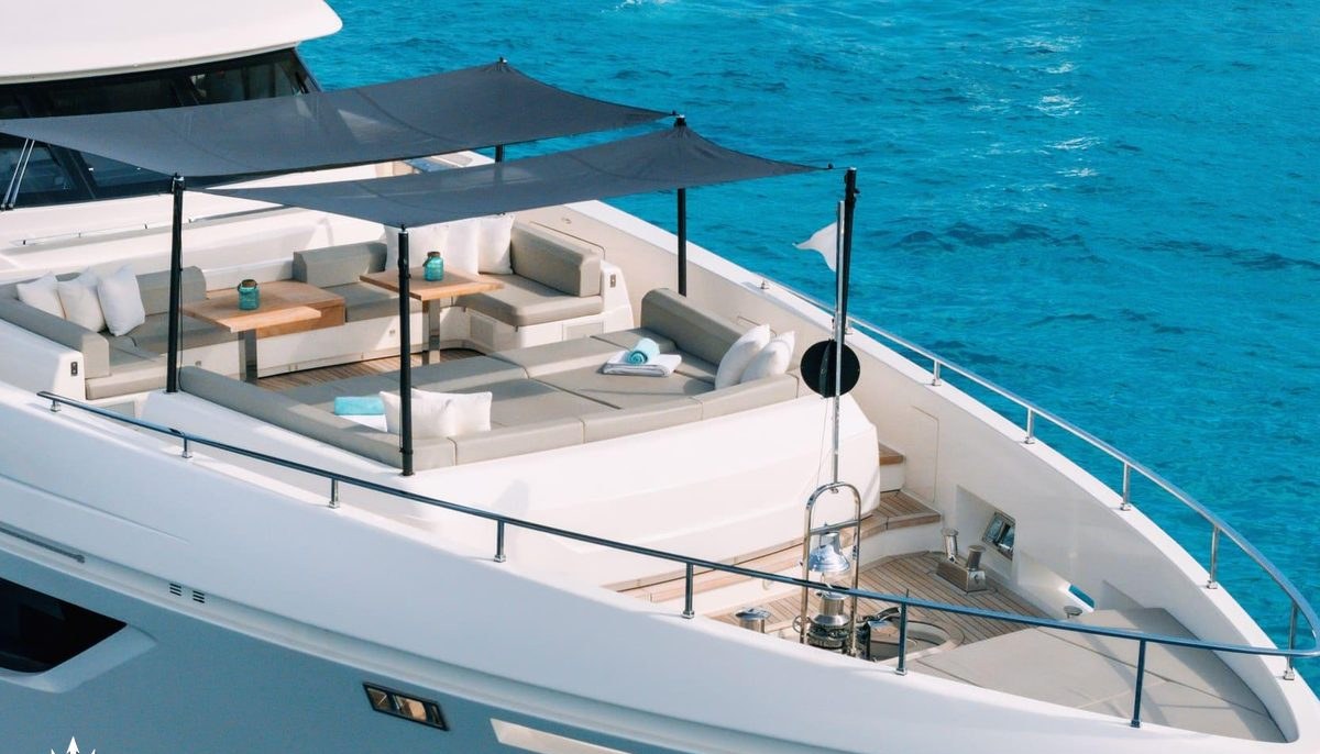 KIKI V yacht charter 3