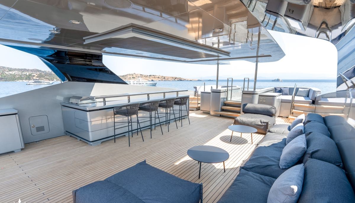 PROVOCATEUR yacht charter 4