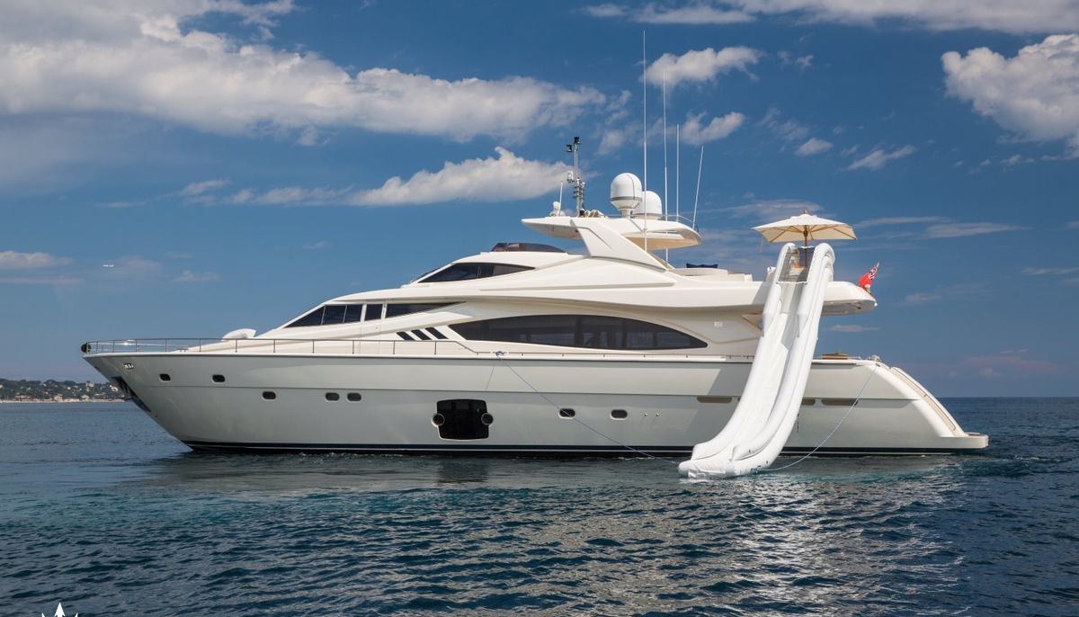PORTHOS SANS ABRI yacht charter 2