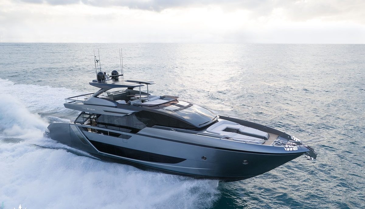 X SEVEN yacht charter 2