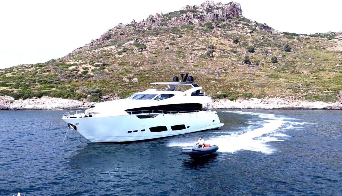 NEW EDGE yacht charter 2