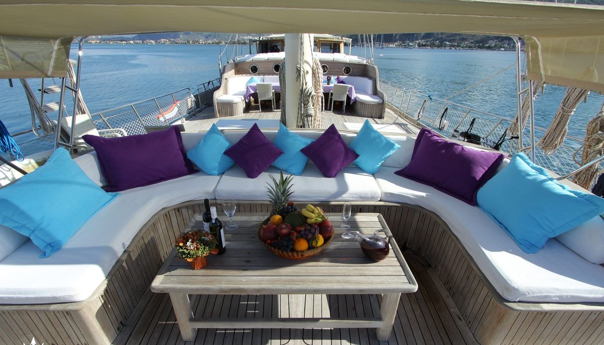 PRENSES LILA yacht charter 5
