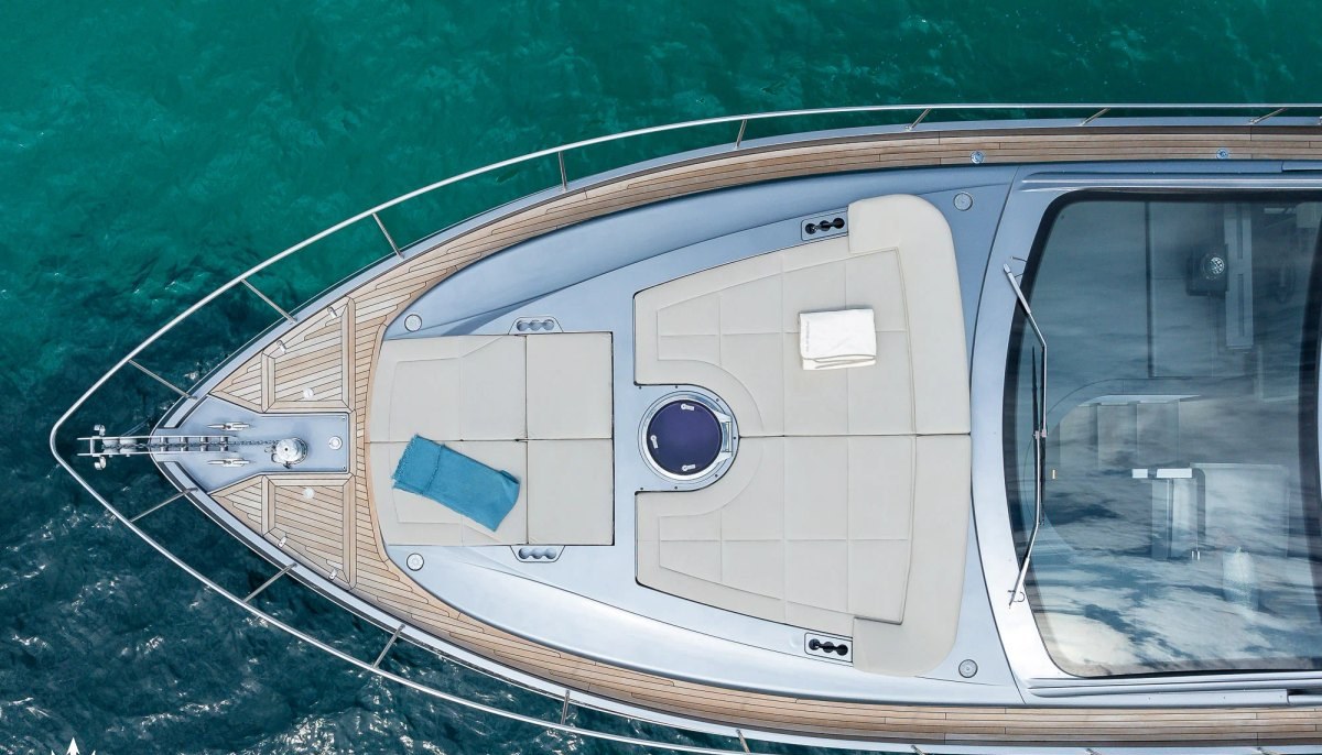 DR NO yacht charter 3