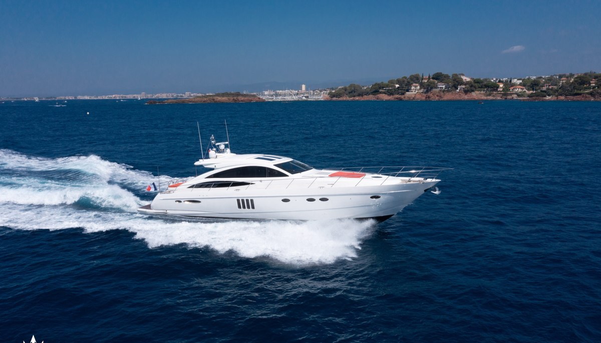 P'TITE BOUILLE yacht charter 4