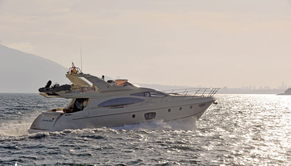 AZUCENA MARE yacht charter 4