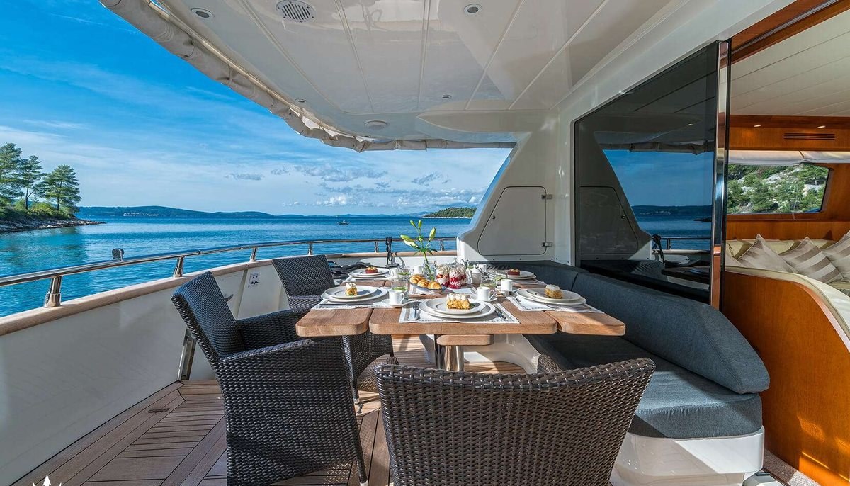 JANTAR yacht charter 5