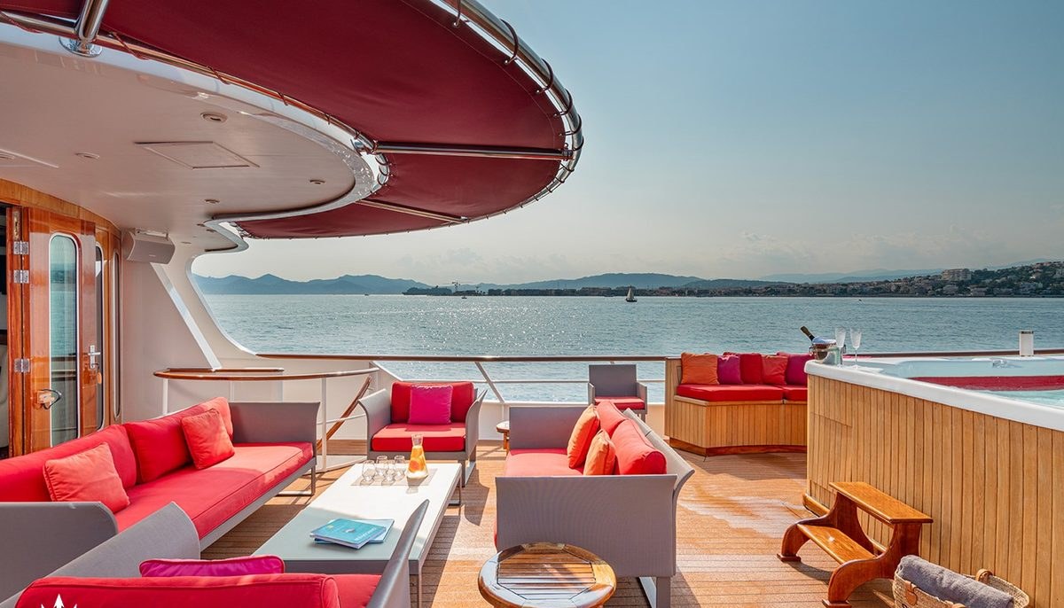 SEA LION yacht charter 5