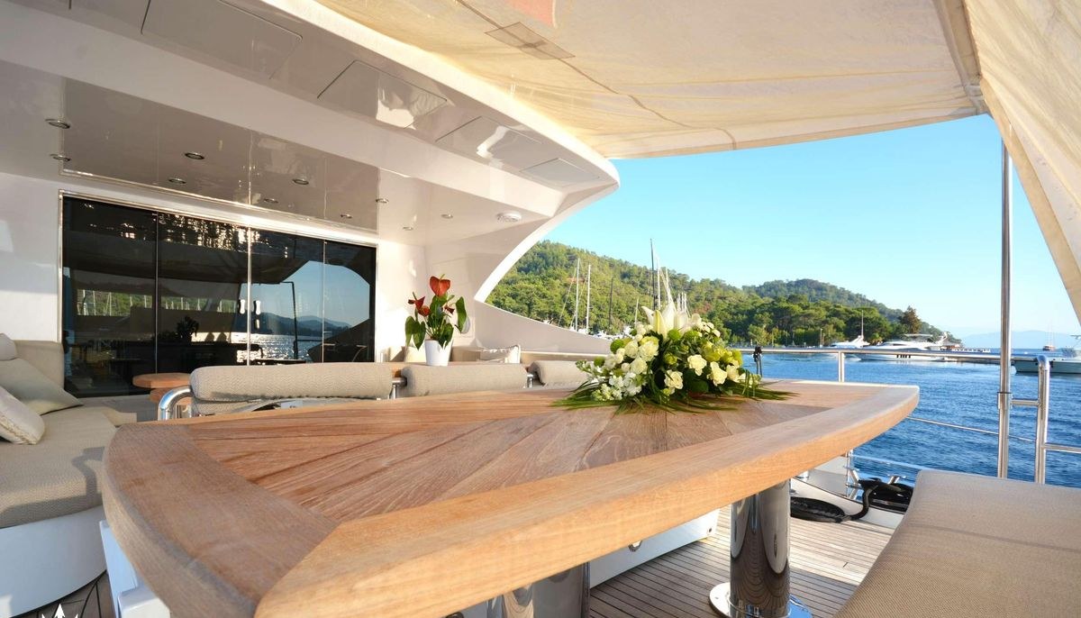 GOLDFINGER yacht charter 3