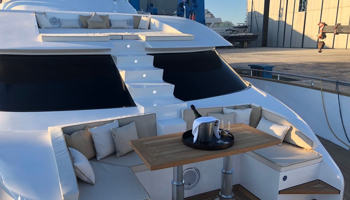 VILLA SUL MARE yacht charter 4