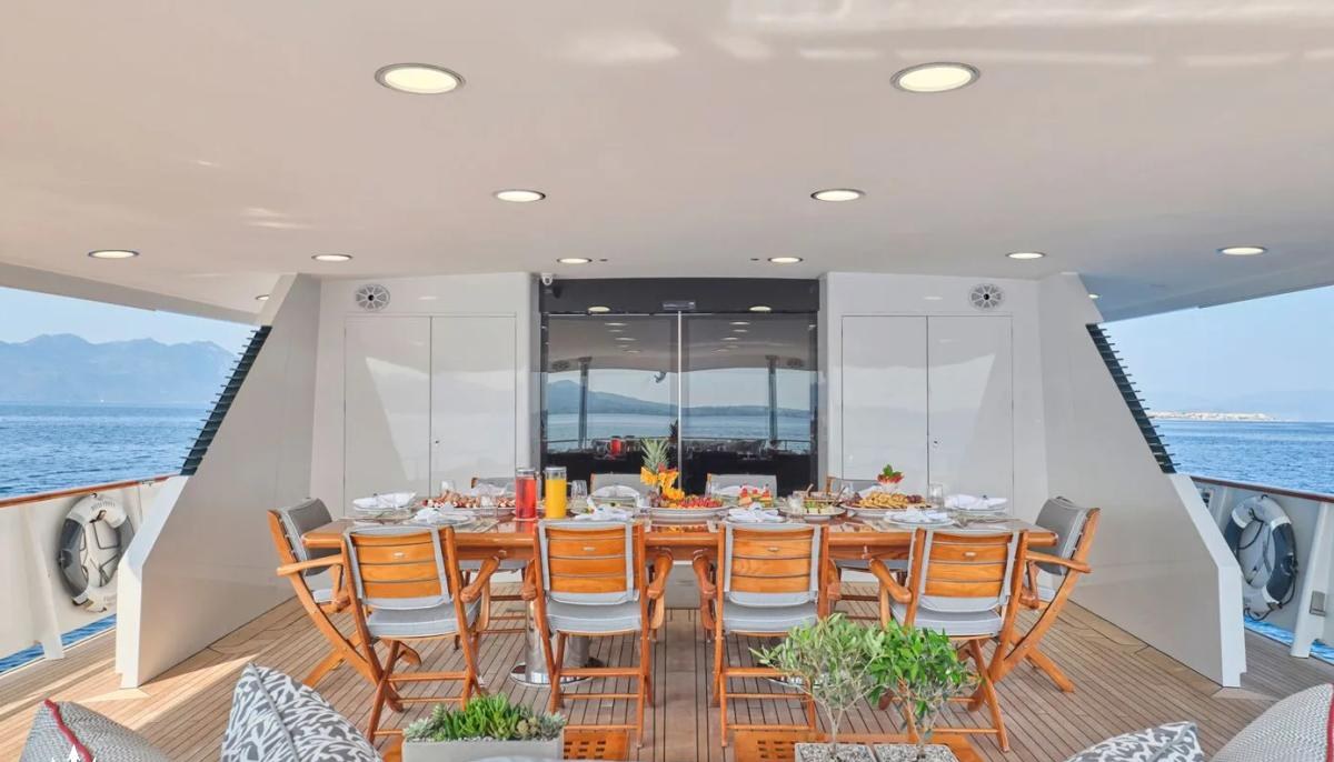 BELLA STELLA yacht charter 5