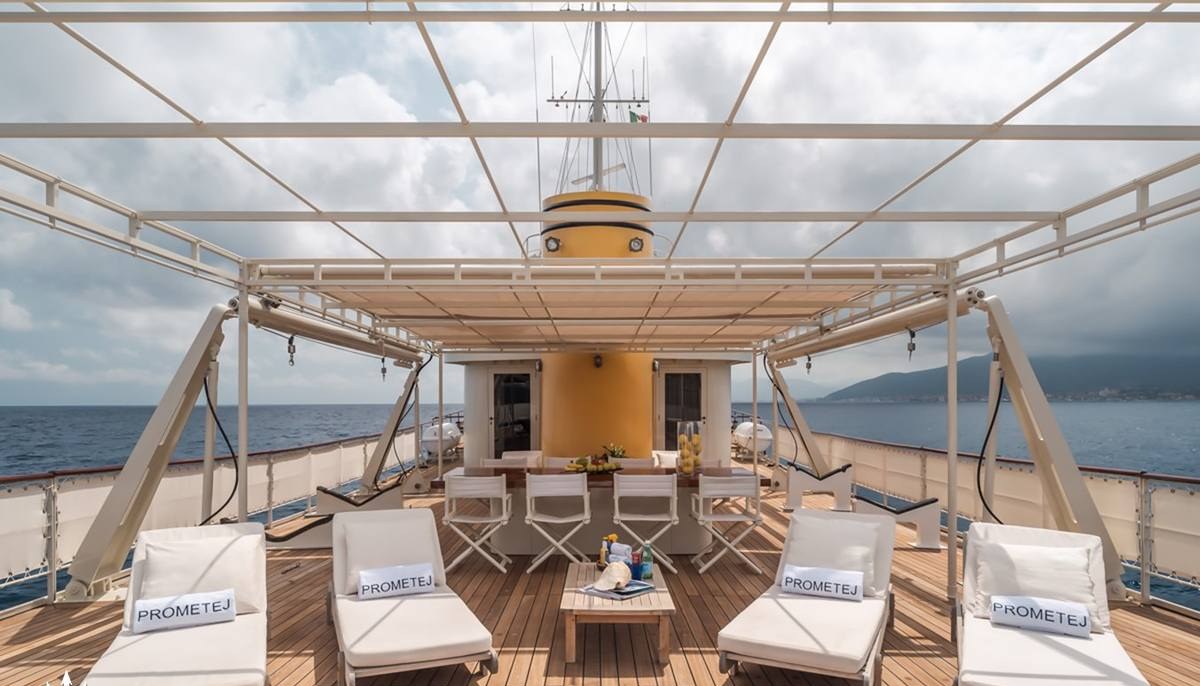 PROMETEJ yacht charter 3