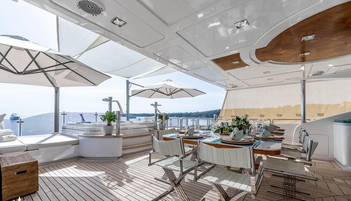 GRAND CRU yacht charter 4