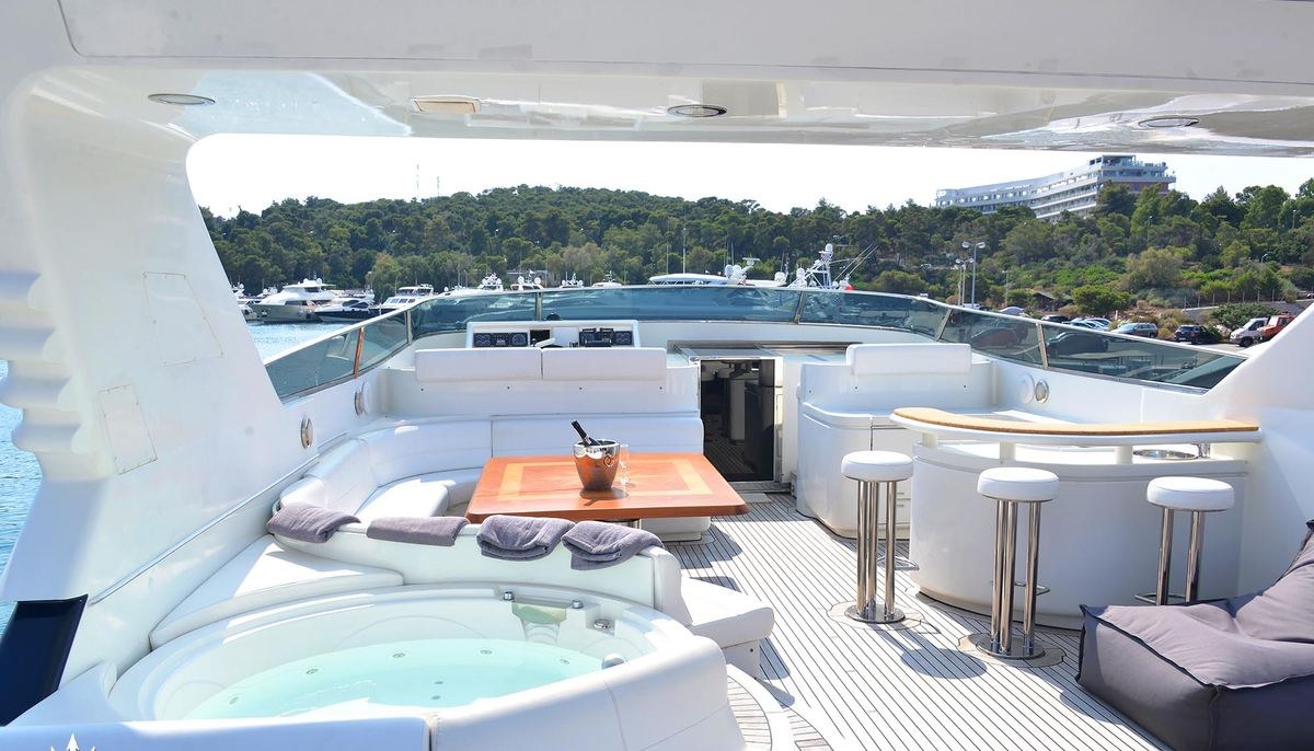 LADY MOH yacht charter 4
