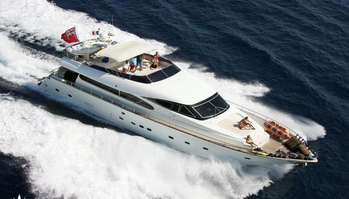 JACKIE ONE yacht charter 2