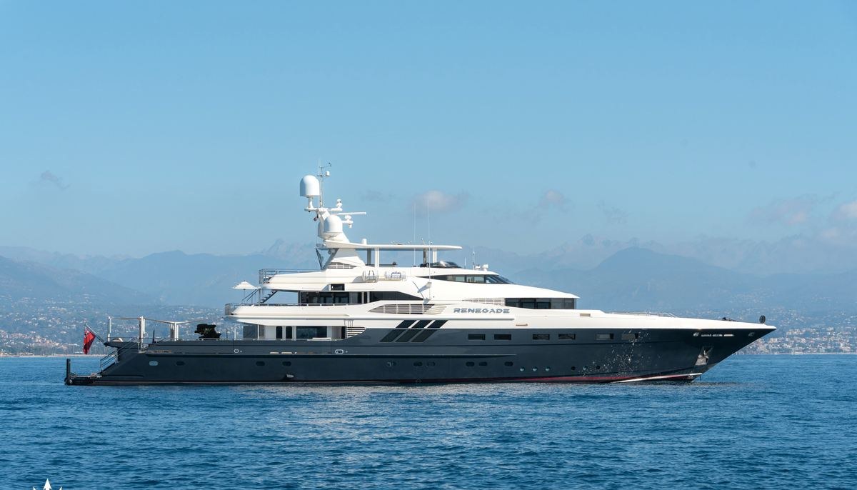 RENEGADE yacht charter 2