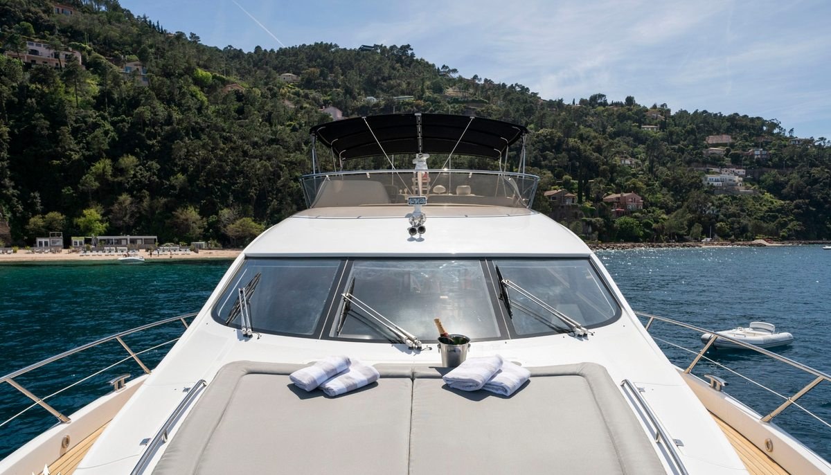 LAZY P yacht charter 3