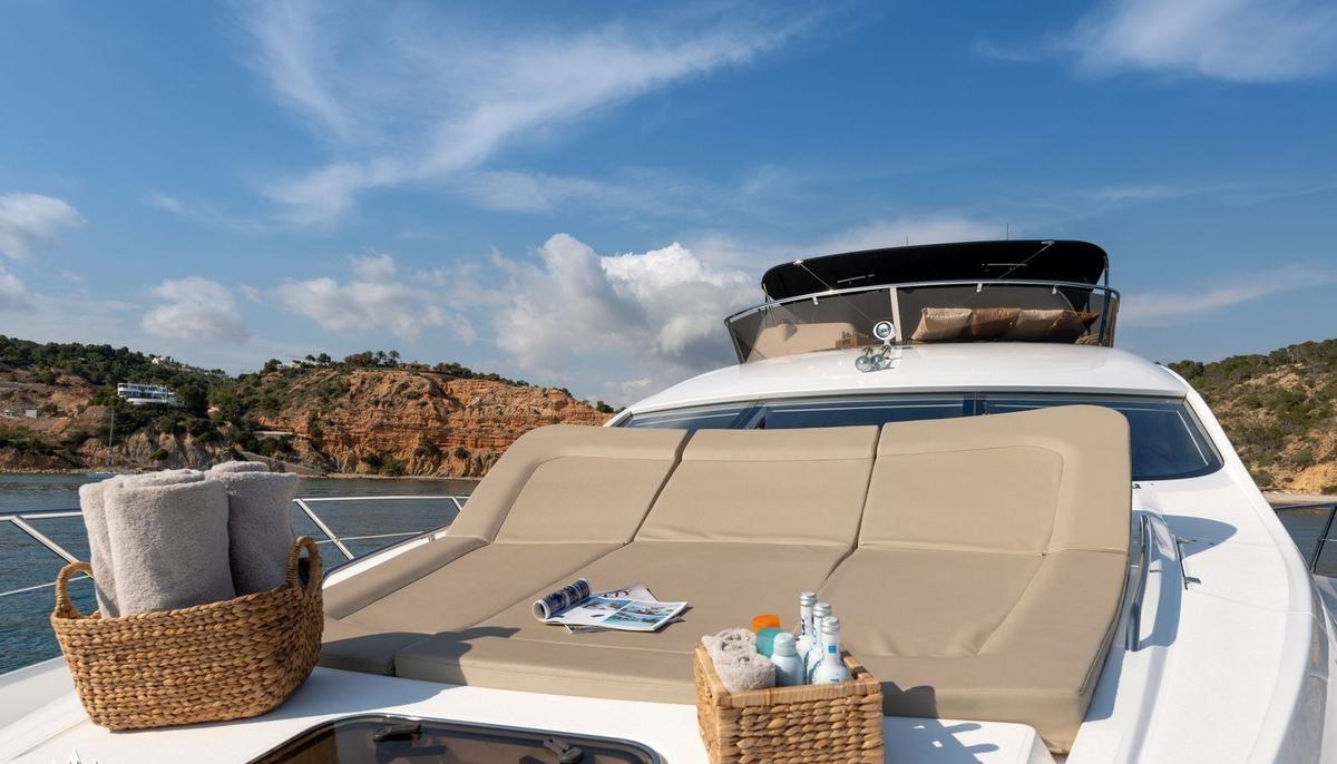 CALA DI LUNA yacht charter 3