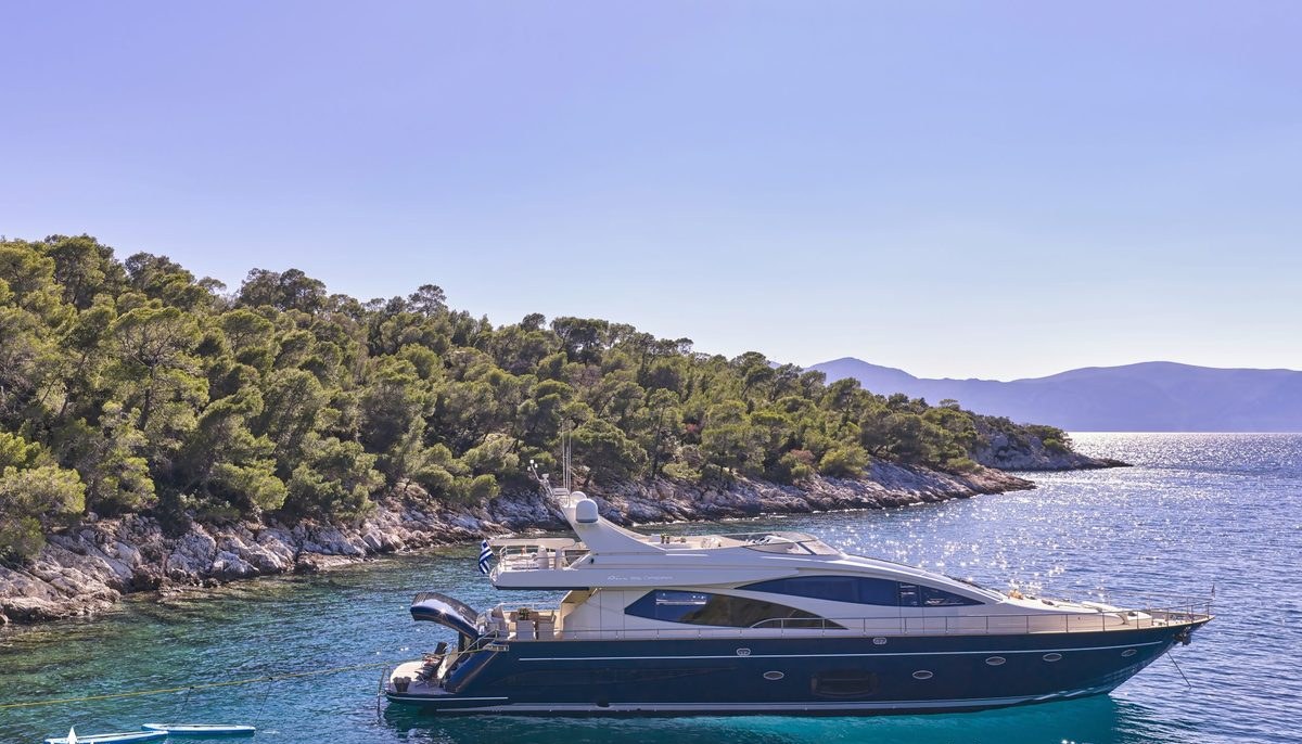 ANLIA yacht charter 2