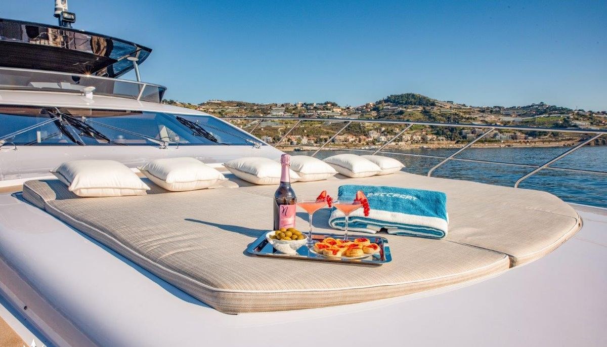 BACCARAT yacht charter 3