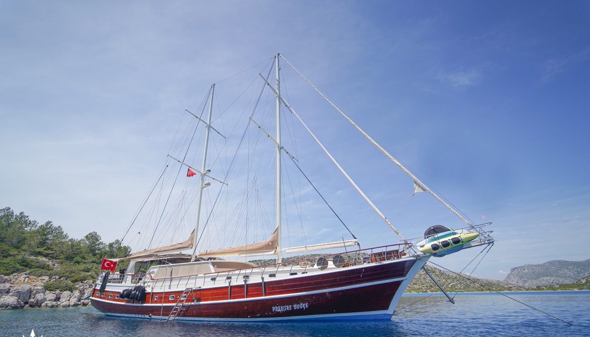 PRENSES BUGCE yacht charter 2