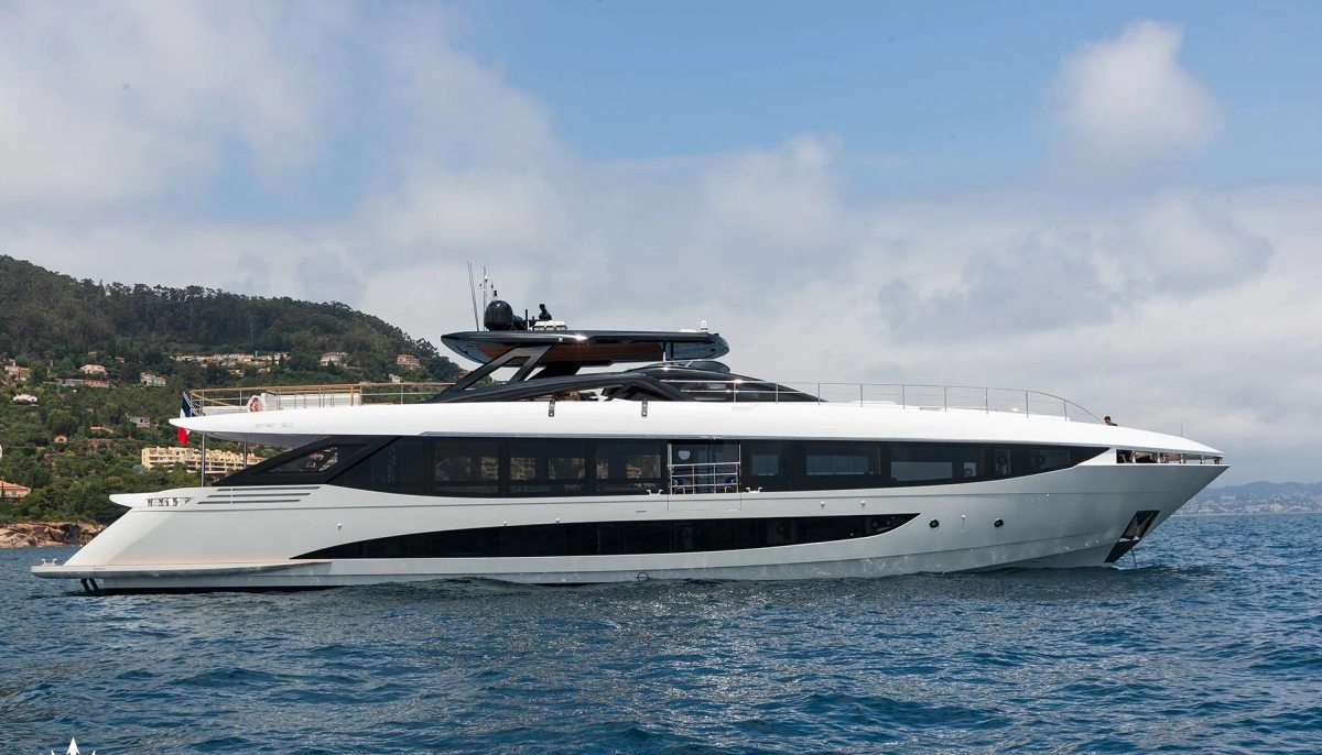 LAFAYETTE yacht charter 2