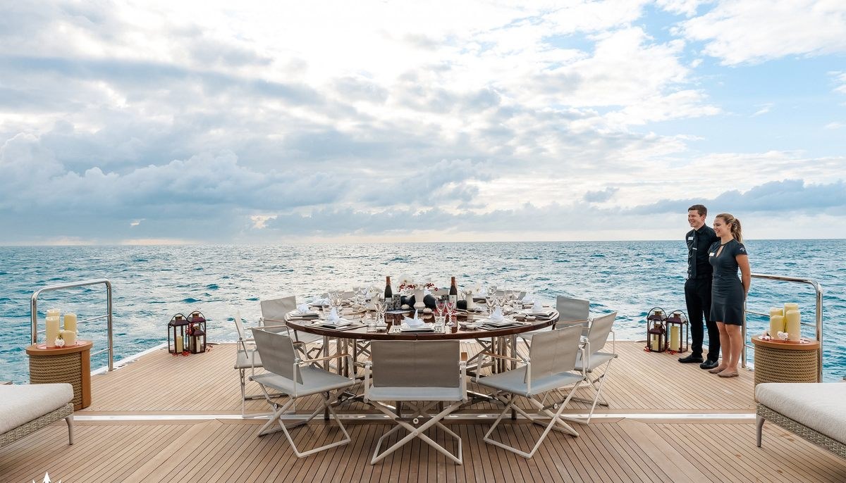 STARBURST IV yacht charter 5