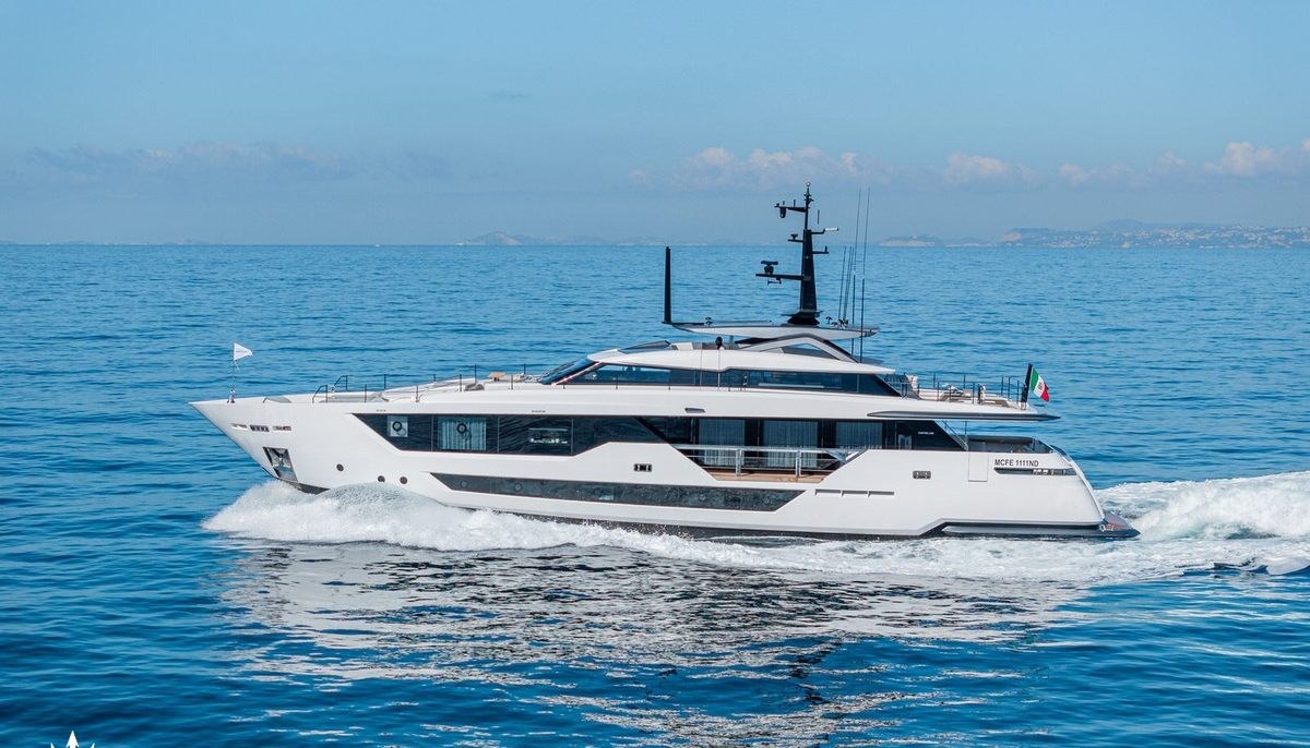 MARICAN FOREVER yacht charter 2