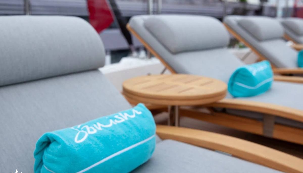 SONISHI yacht charter 5