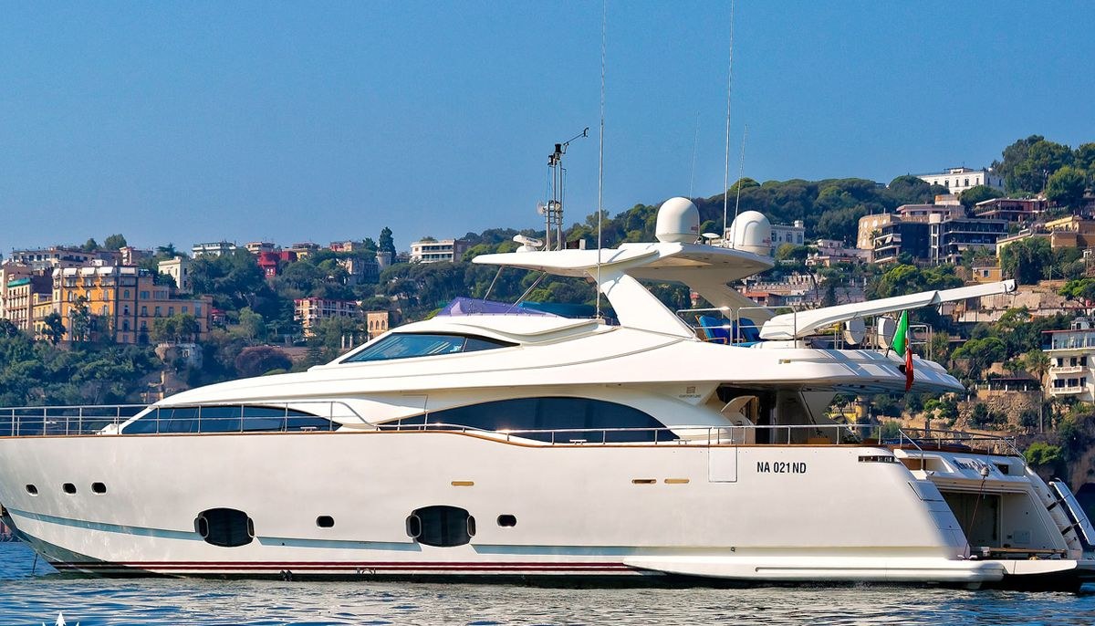 ANNE MARIE yacht charter 2