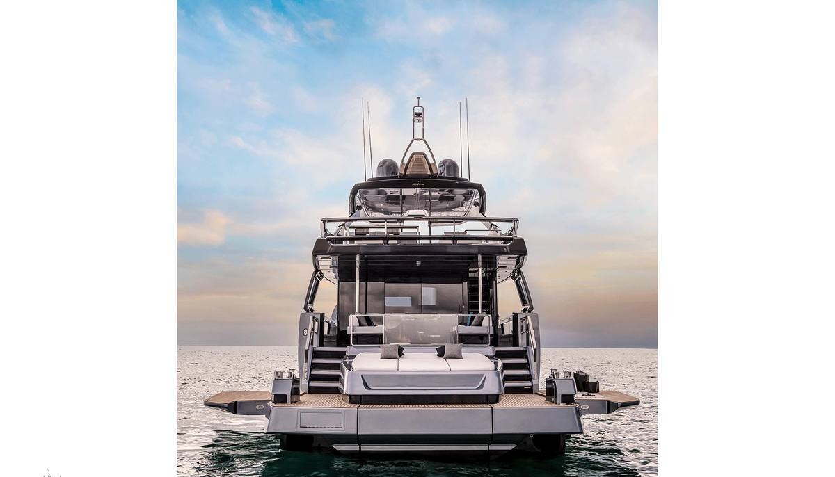 COCO yacht charter 5