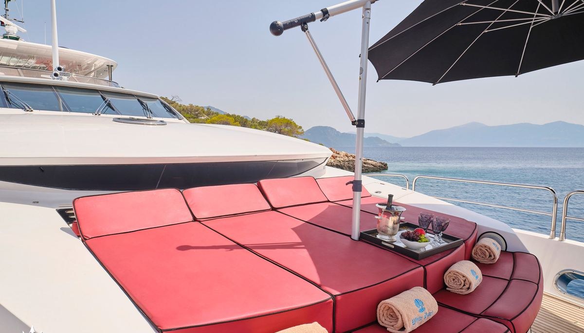 WHITE PEARL I yacht charter 3