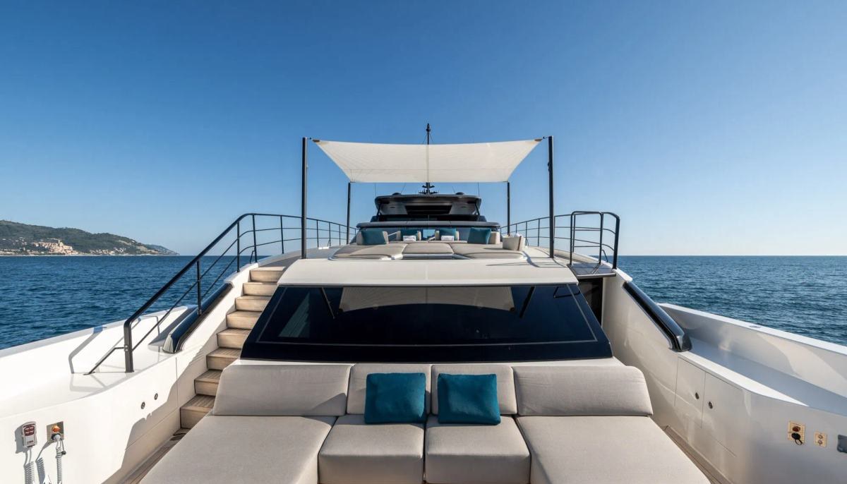 VAUBAN yacht charter 3