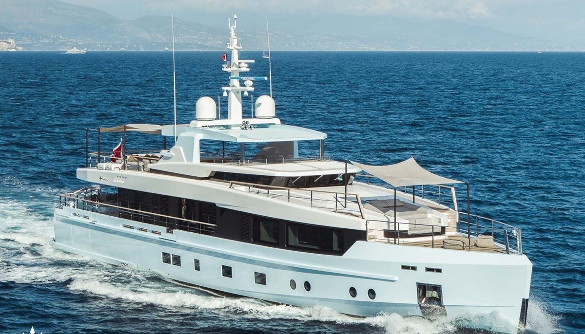 JESMA II yacht charter 2