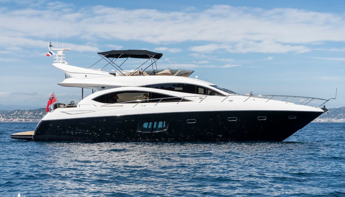 LAZY P yacht charter 2