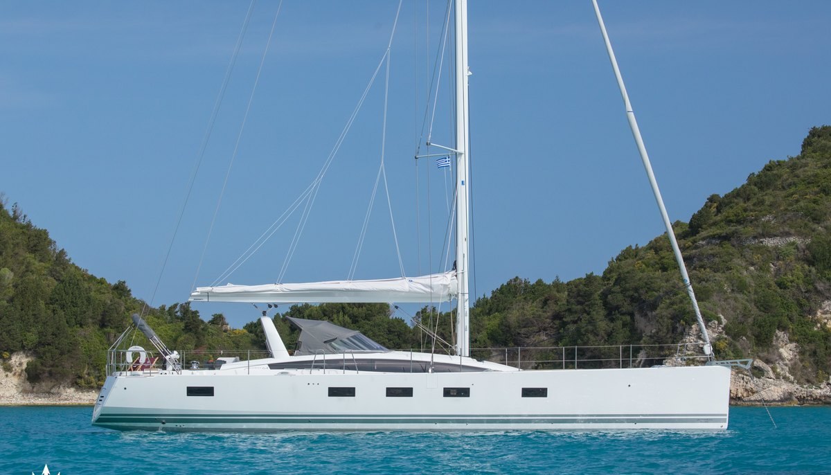 LUNOUS yacht charter 2