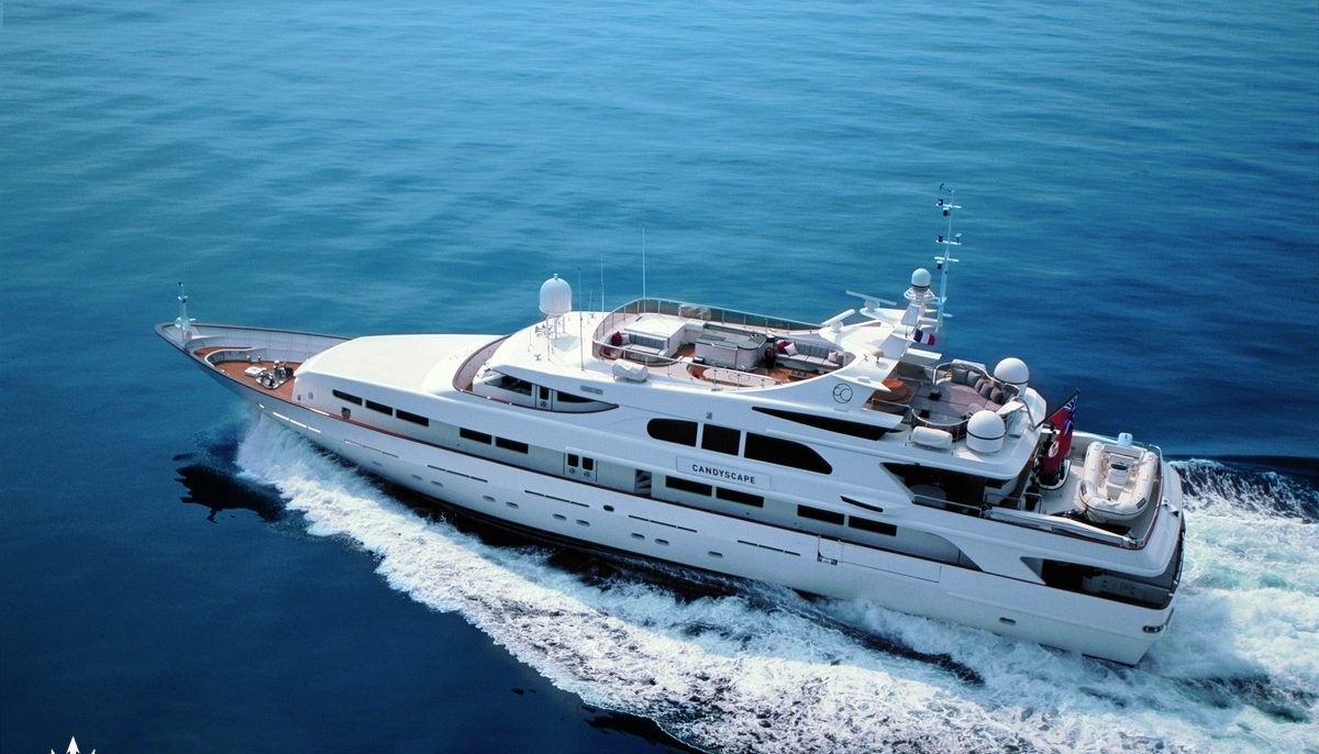 IL SOLE yacht charter 2