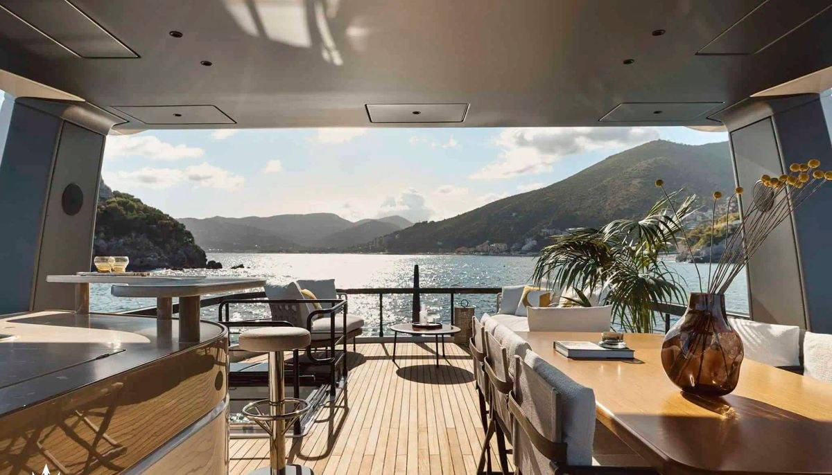 EXPLORA yacht charter 4