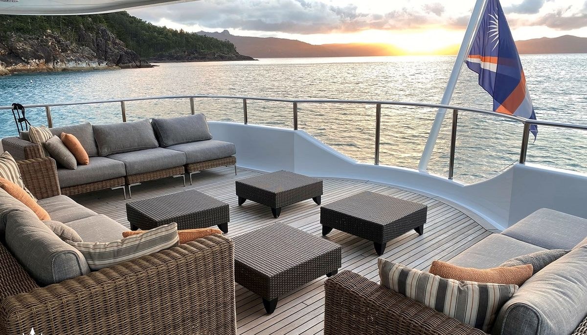 ADAMAS VI yacht charter 5