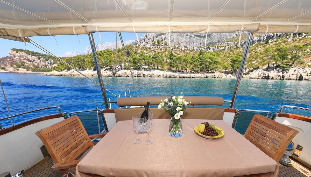 BLANKA yacht charter 5