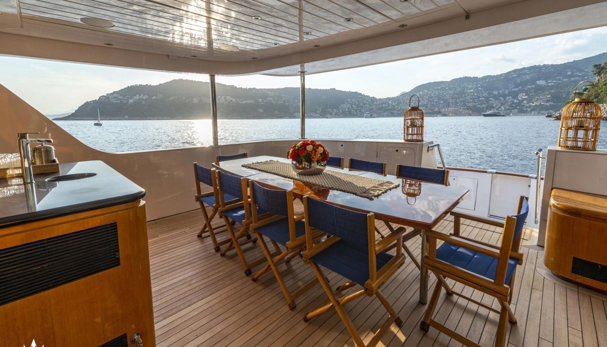 L'ALBATROS yacht charter 5