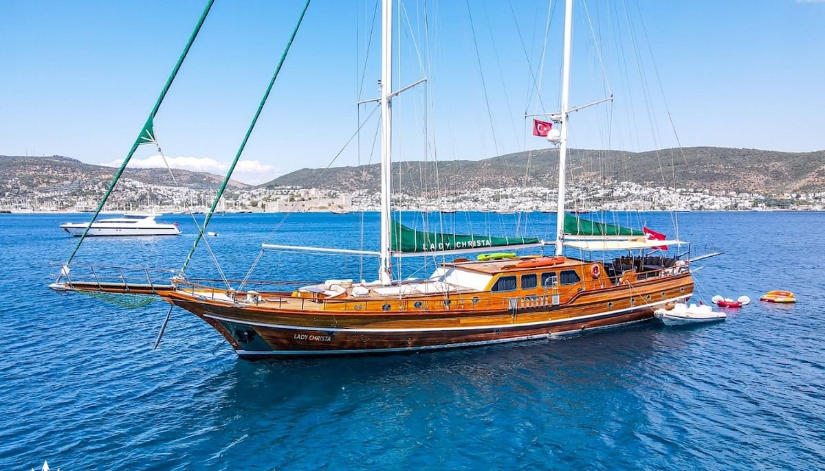 LADY CHRISTA yacht charter 2