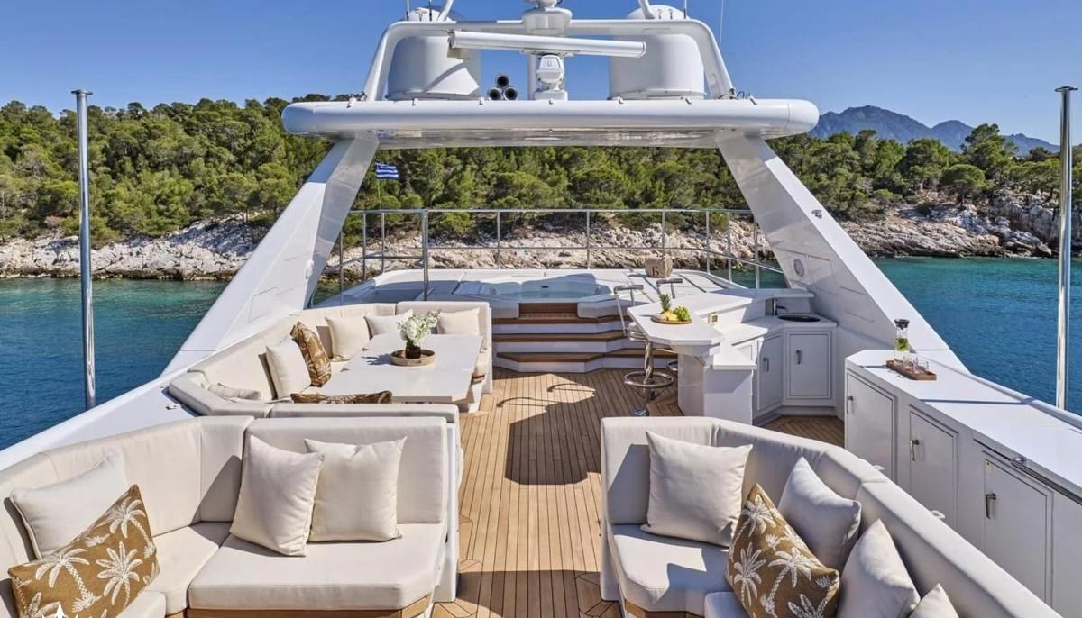BLUE SYMPHONIE yacht charter 4