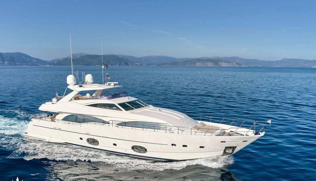 PAREAKKI yacht charter 2