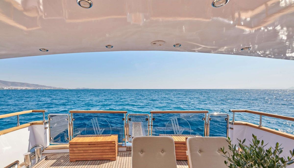 WIDE LIBERTY yacht charter 4