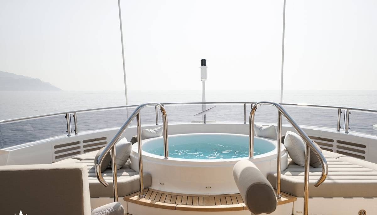 NOAH yacht charter 3
