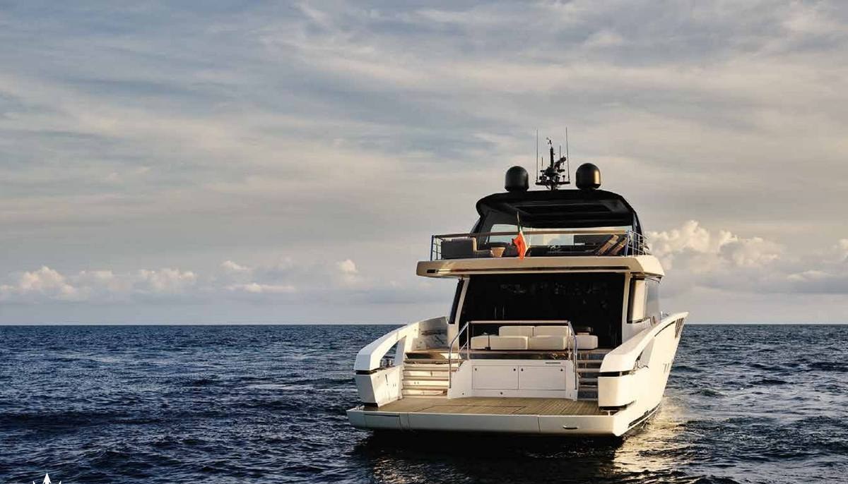 DELLAGRAZIA yacht charter 5
