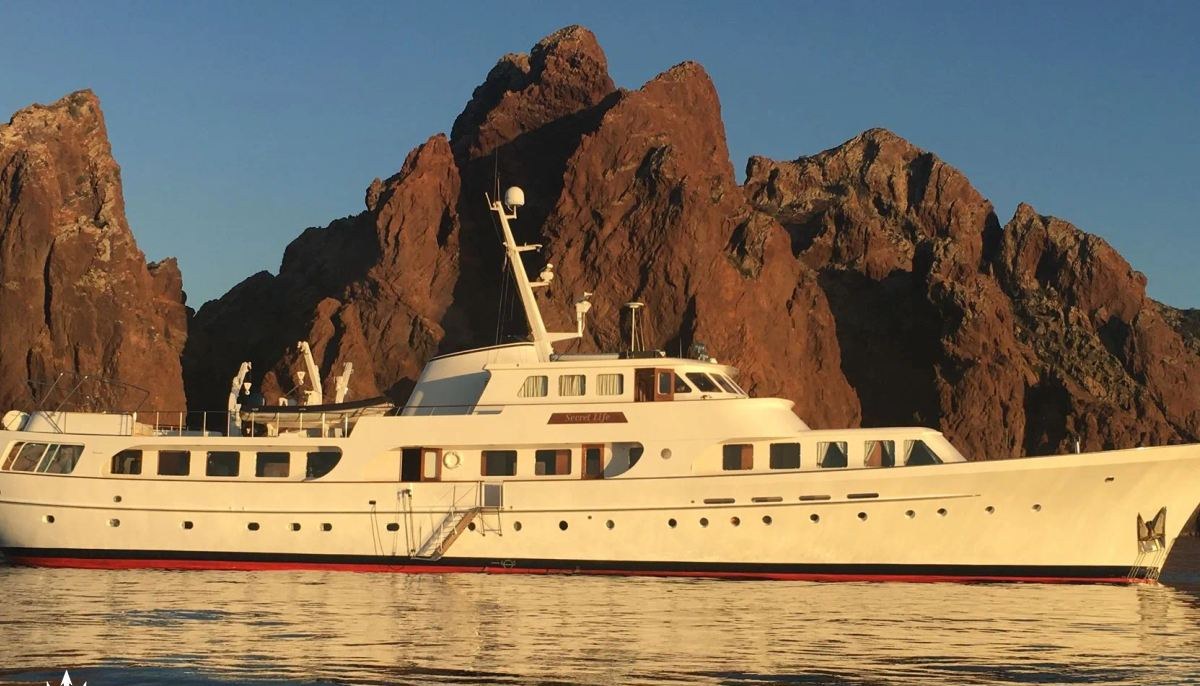 SECRET LIFE yacht charter 2